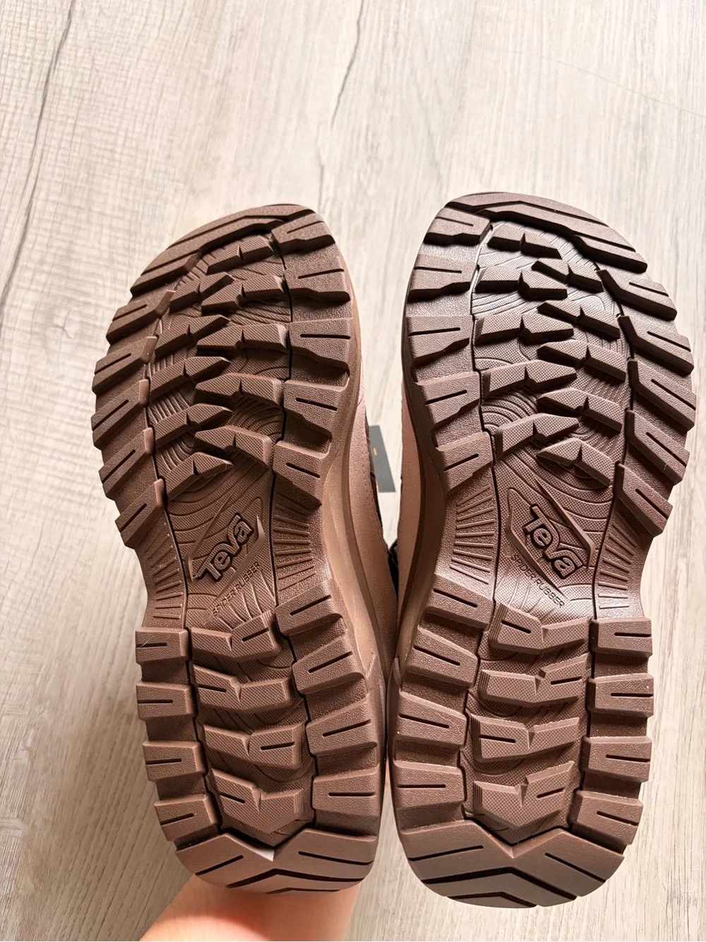 New Teva Women's Hurricane Daybreaker Hiking Shoe